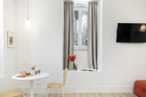 Lisbon Serviced Apartments - Ascensor Da Bica מראה חיצוני תמונה